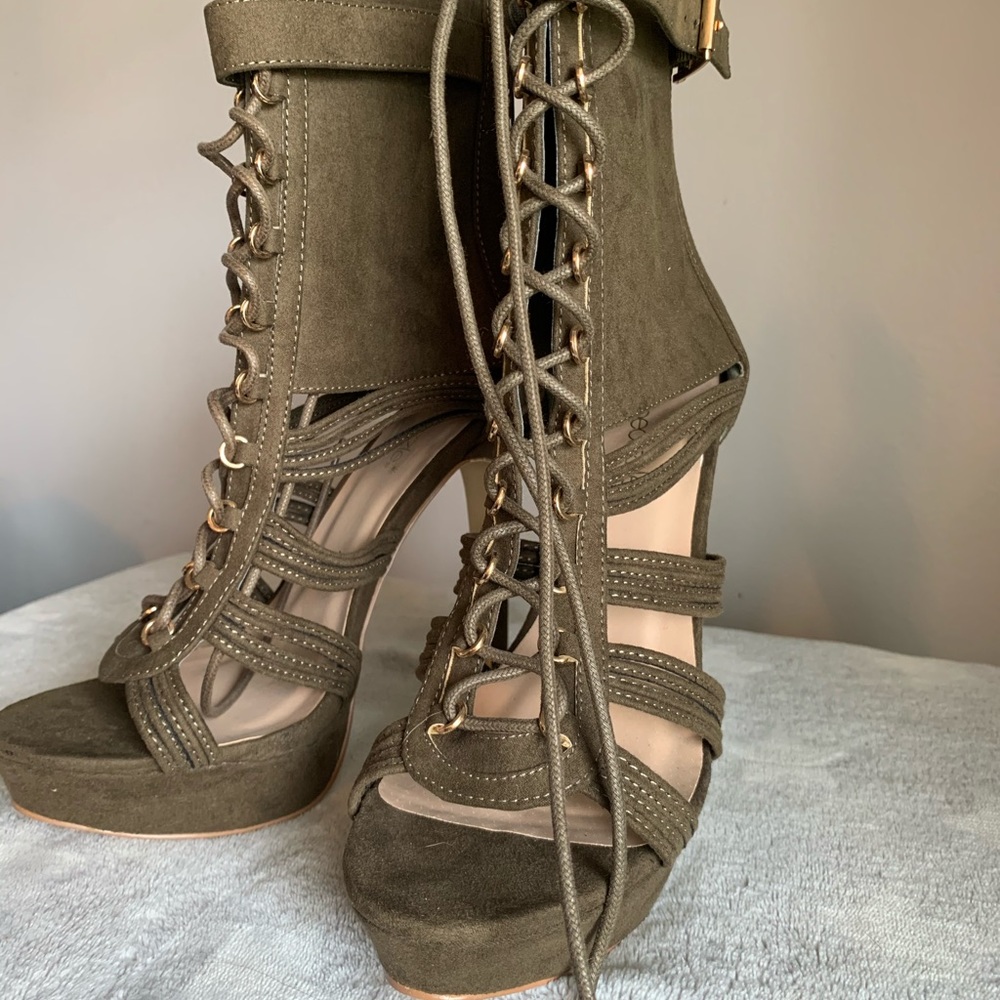 Open toed, heal Booties Size US9.5